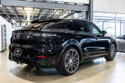 2022 Porsche Cayenne GTS