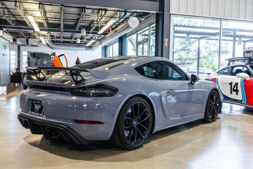 2023 Porsche 718 Cayman GT4