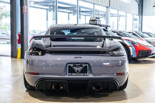 2023 Porsche 718 Cayman GT4