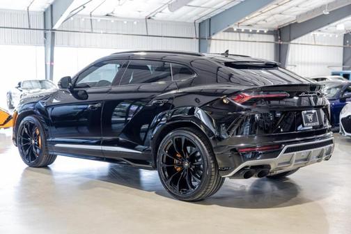 2019 Lamborghini Urus Base
