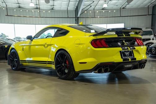 2021 Ford Shelby GT500 Base