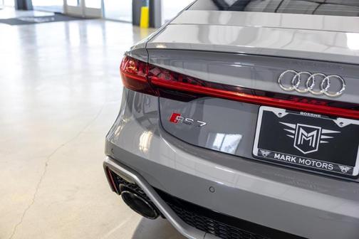 2025 Audi RS 7 4.0T quattro Performance