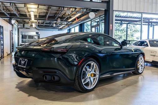2022 Ferrari Roma Base