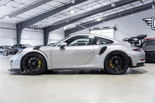 GT Silver Metallic 2016 Porsche 911 GT3