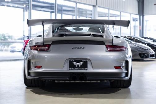 GT Silver Metallic 2016 Porsche 911 GT3