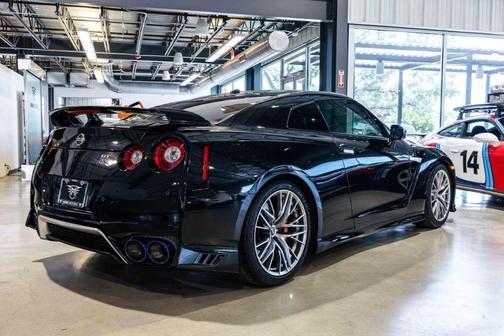 2020 Nissan GT-R Premium