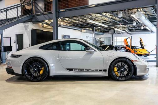 2022 Porsche 911 GT3 w/Touring Package