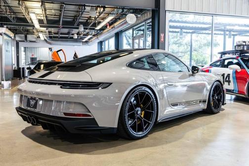 2022 Porsche 911 GT3 w/Touring Package