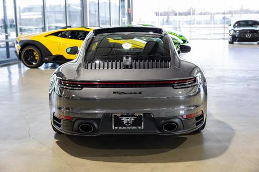 2020 Porsche 911 Carrera