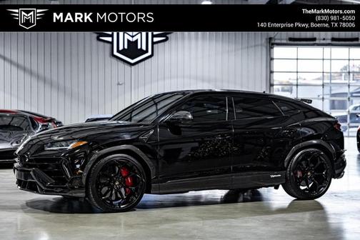 2023 Lamborghini Urus Performante