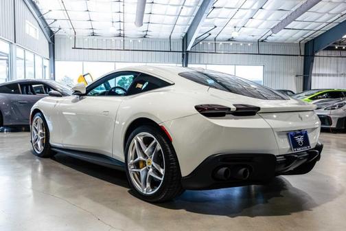 2023 Ferrari Roma Base