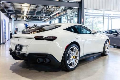 2023 Ferrari Roma Base