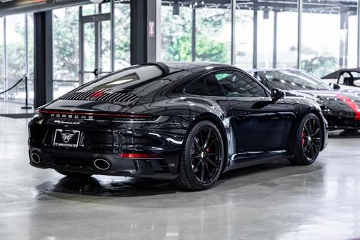 2024 Porsche 911 Carrera