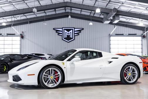 Bianco Avus 2018 Ferrari 488 Spider Base