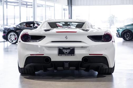 Bianco Avus 2018 Ferrari 488 Spider Base