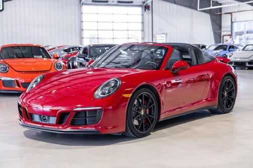 2017 Porsche 911 4 GTS