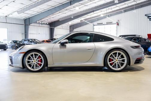 2020 Porsche 911 Carrera 4S