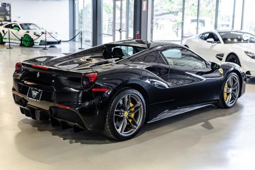 Nero Daytona Metallic 2018 Ferrari 488 Spider Base