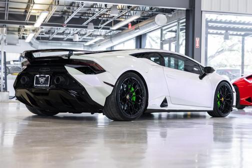 2024 Lamborghini Huracan Tecnica Base