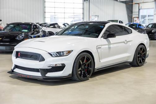 2019 Ford Shelby GT350 Base