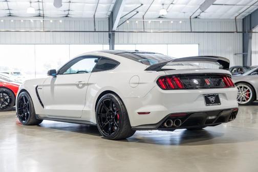 2019 Ford Shelby GT350 Base