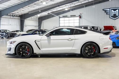 2019 Ford Shelby GT350 Base