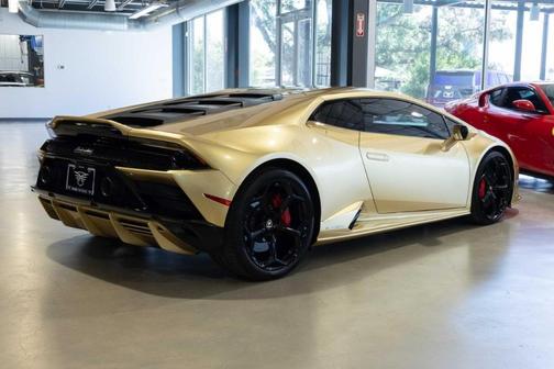 2020 Lamborghini Huracan EVO Base