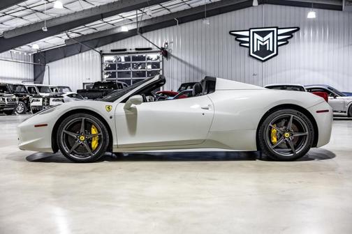 2015 Ferrari 458 Spider Base