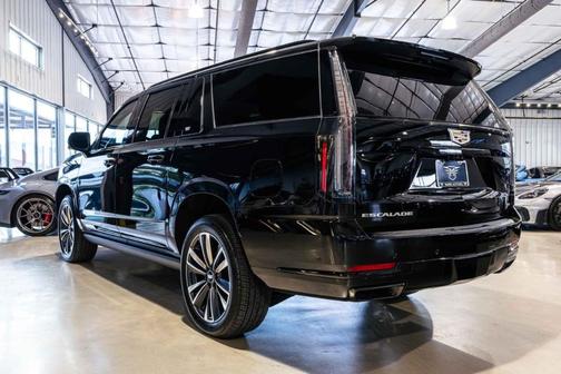 2025 Cadillac Escalade ESV Sport
