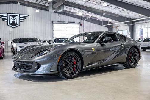 2019 Ferrari 812 Superfast Base