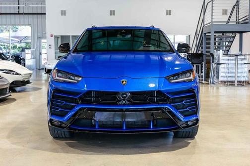 2019 Lamborghini Urus Base
