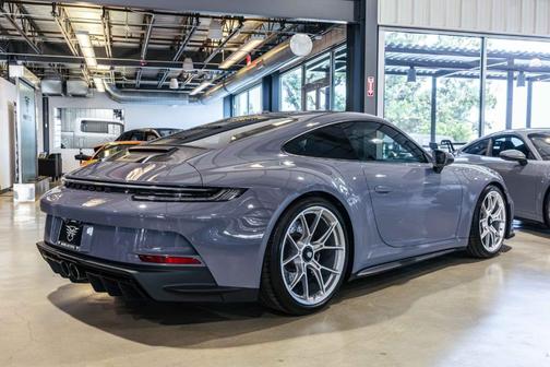 2022 Porsche 911 GT3 w/Touring Package