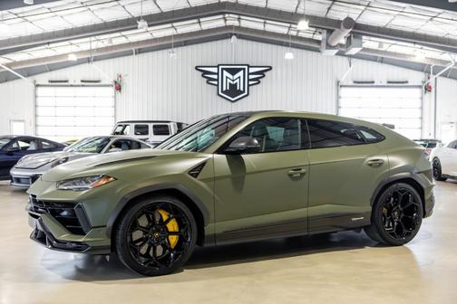Verde Turbine 2023 Lamborghini Urus Performante