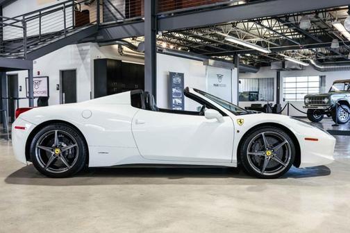 2013 Ferrari 458 Spider Base