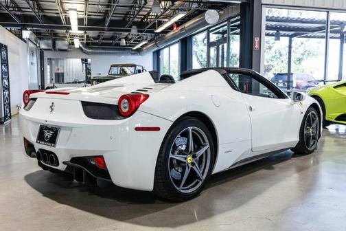2013 Ferrari 458 Spider Base