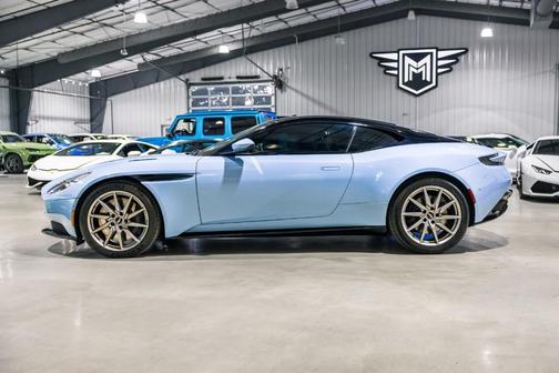 2017 Aston Martin DB11 - PAINT-EXTERIOR PACK-PREMIUM AUDIO