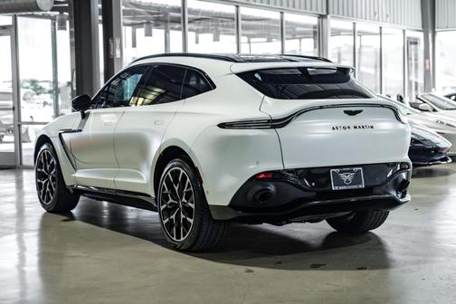 2022 Aston Martin DBX Base