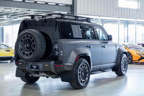 2025 Land Rover Defender OCTA EDITION ONE-FULL STEALTH PPF-FACTORY ROOF RAC