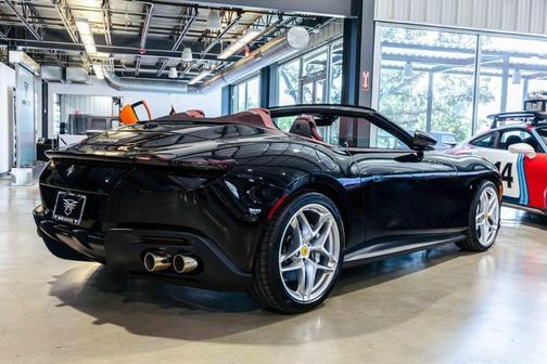 2025 Ferrari Roma Spider Base