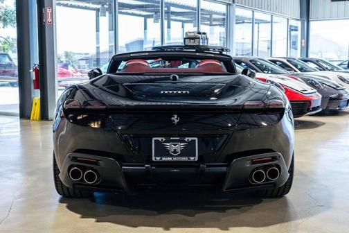2025 Ferrari Roma Spider Base