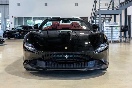 2025 Ferrari Roma Spider Base