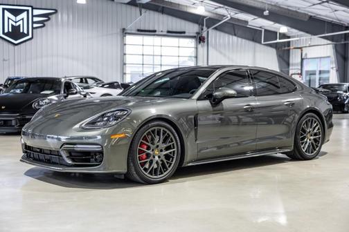 Aventurine Green Metallic 2023 Porsche Panamera GTS