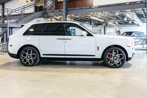 2020 Rolls-Royce Cullinan Base