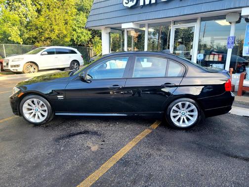 Photo 2 of 22 of 2011 BMW 328 i xDrive