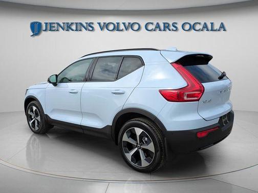 2026 Volvo XC40 B5 Plus