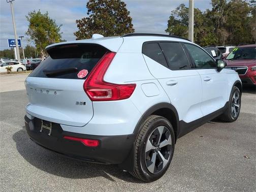 2026 Volvo XC40 B5 Plus