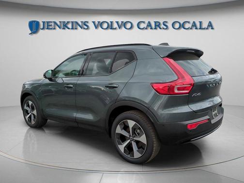 Forest Green 2026 Volvo XC40 B5 Plus