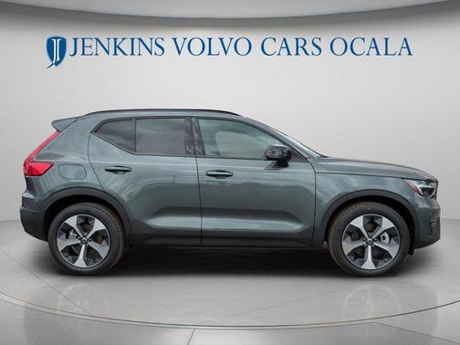 Forest Green 2026 Volvo XC40 B5 Plus