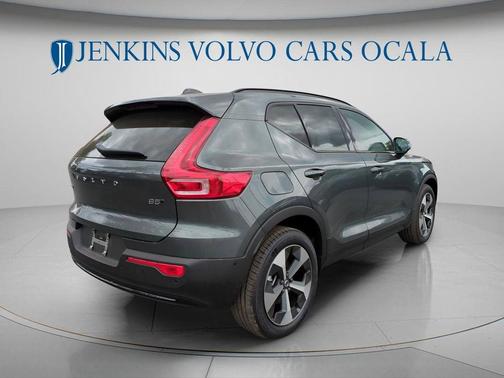 Forest Green 2026 Volvo XC40 B5 Plus