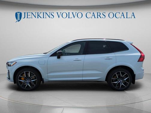 Crystal White 2026 Volvo XC60 Plug-In Hybrid T8 Polestar Engineered
